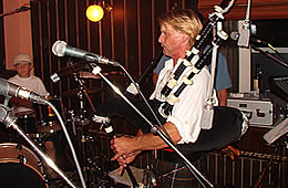 Dietmar Mollay am Dudelsack, Sohn Mark am Schlagzeug